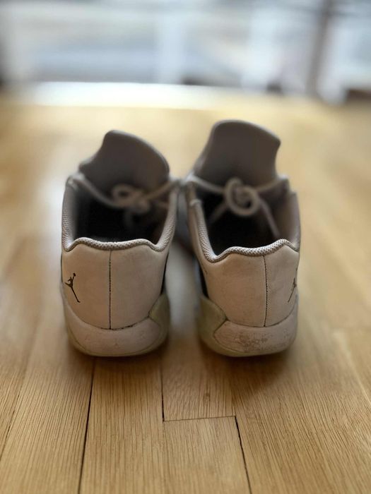 Маратонки    Nike