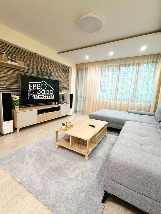 Просторен, обзаведен апартамент за продажба на метри от Жабките