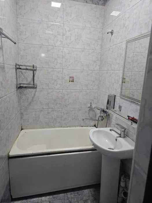 Юнусабад 4 3в4/2/4 80 м² Ипотека: Есть Ориентир: Шохсарой
