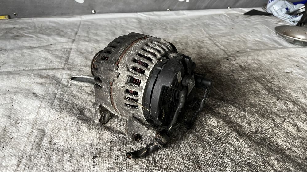 Volkswagen Golf 5 2.0 алтернатор