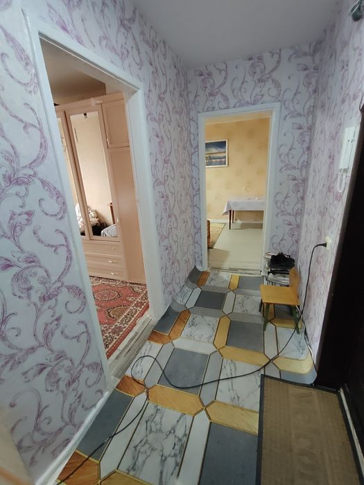 Продается 2-комн (3-52, 3 эт)