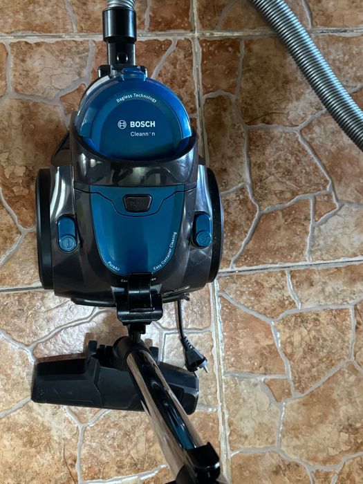 Контейнерный пылесос Bosch BGC05A220A