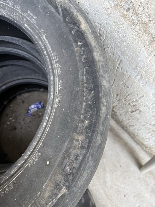 Шины б/у 4 штуки  235/65/17
