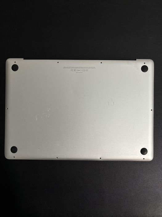 MacBook Pro 15 2010 на запчасти Корпус Экран