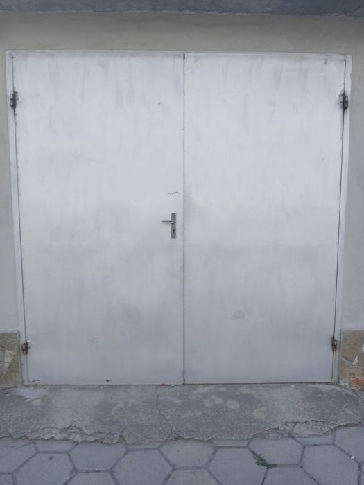Желязна врата-двукрилна