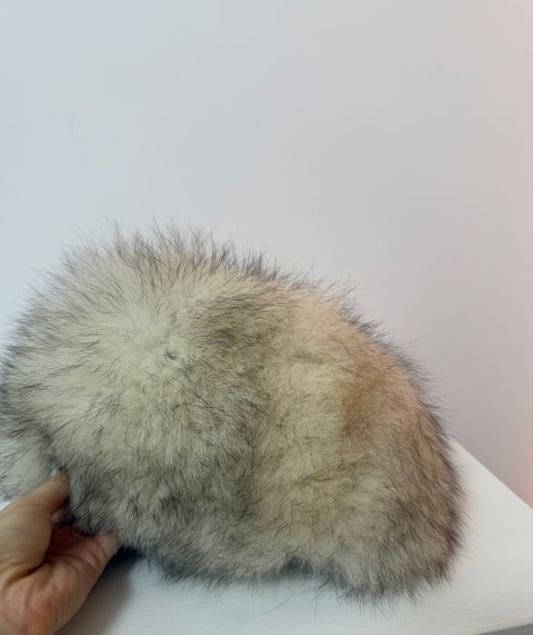 Caciula blana naturala + guler cadou