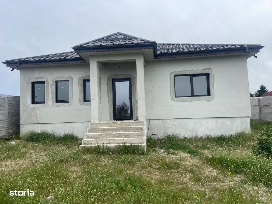 Casa parter, 129 m utili, 450 mp, zona Malu Mare
