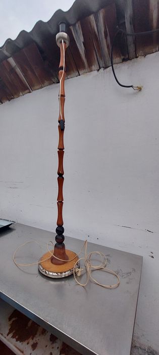 Продам напольную лампу (Бра)