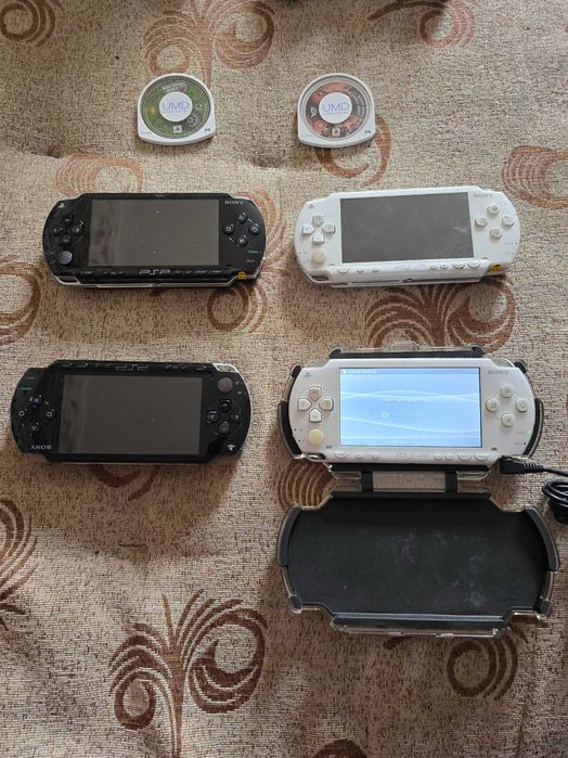 4 x PlayStation Portabil (PSP) 1004