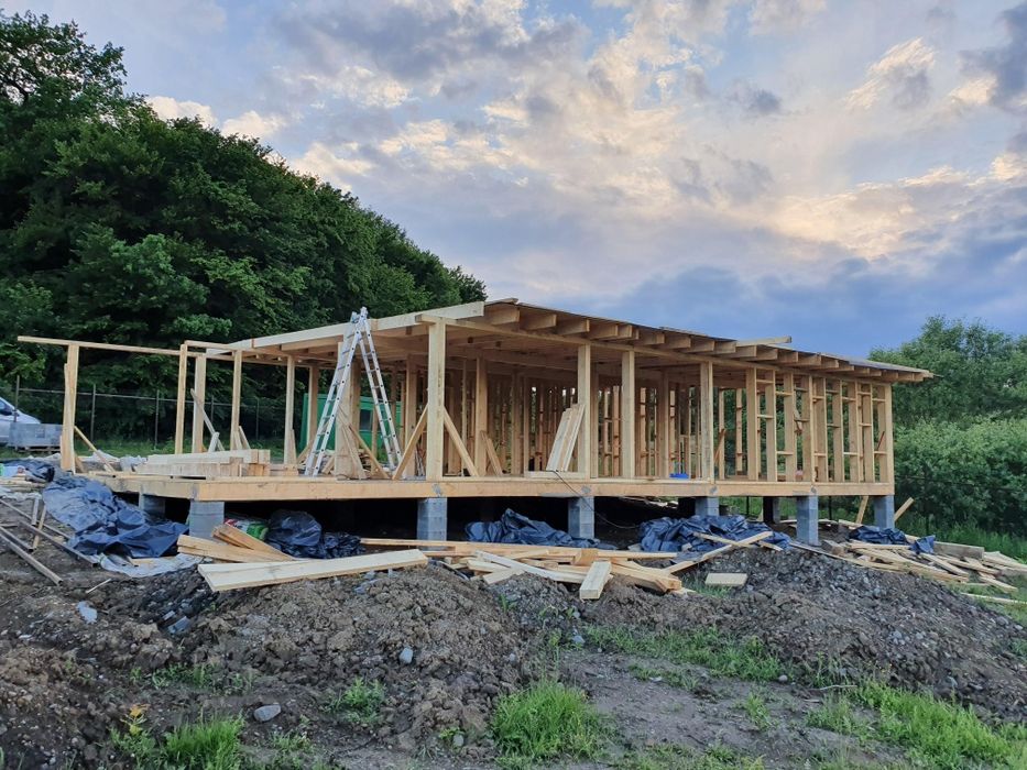 Construim Case din lemn, structura lemn stil Canadian între 500 -600 eur m2 la cheie. .