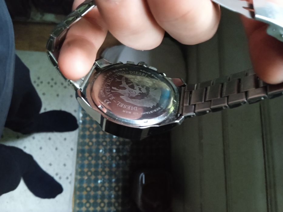 Diesel часы срочно