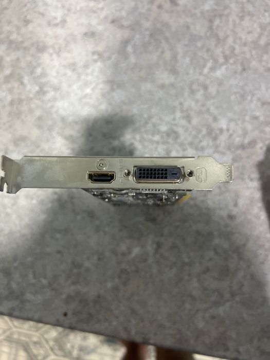 видео карта 1030 от Gigabayte 2гб
