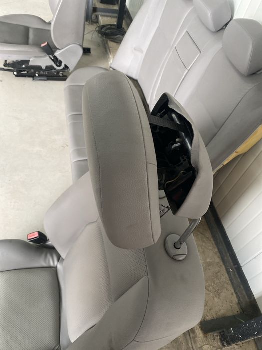 Седалки за мерцедес ц класа w204 седан
