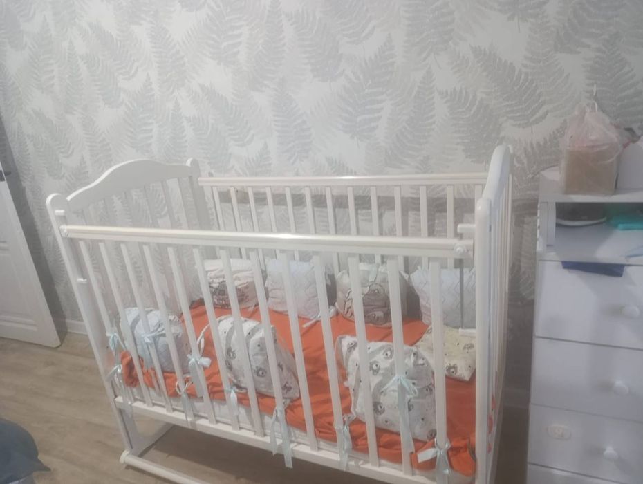 Продам дет.кровать и авто.кресло