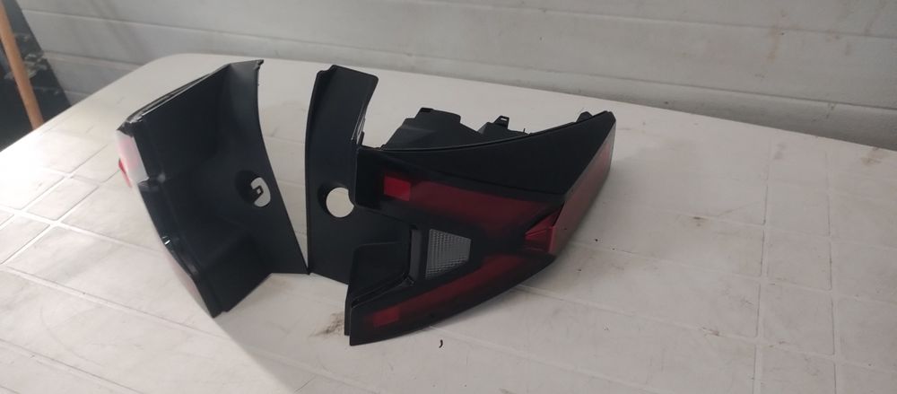 Lampa,stop Dacia bigster stânga și dreapta cod 265559858R, 265501250R