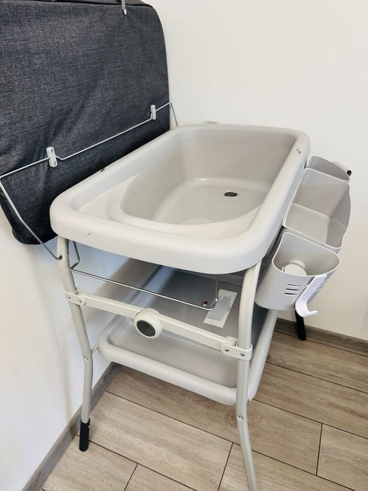 Cădiță cu masă de înfășat Chicco Graphite Melange 0 luni+