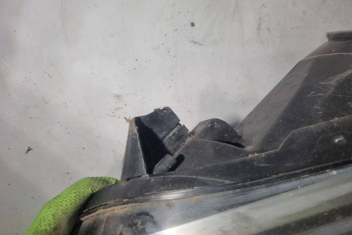 Far stanga Citroen C4 Picasso prima generatie