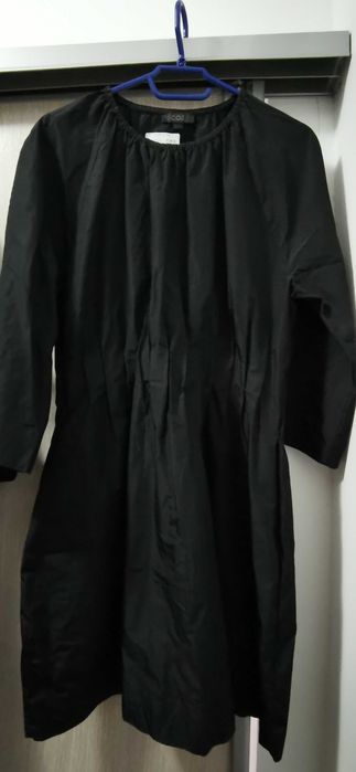 Vând rochie COS, 40, neagra, midi, noua