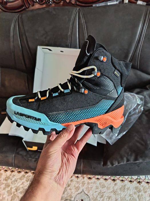 La Sportiva 
Бренд