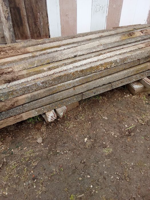 Vând șpalieri de vie