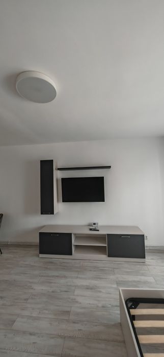 Garsoniera de închiriat