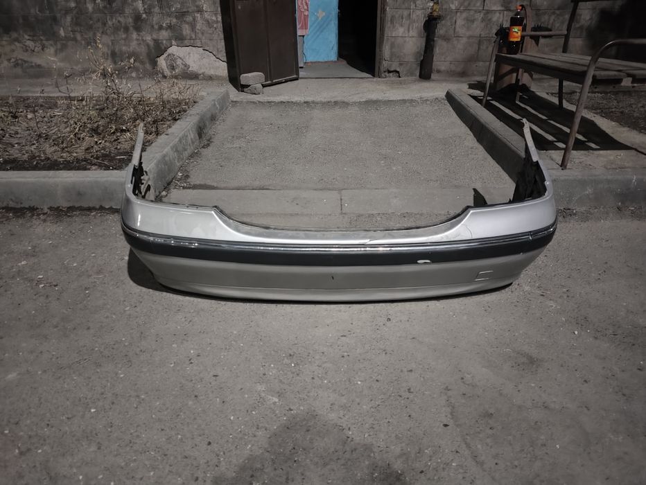 Продам бампер задний Мерседес w203