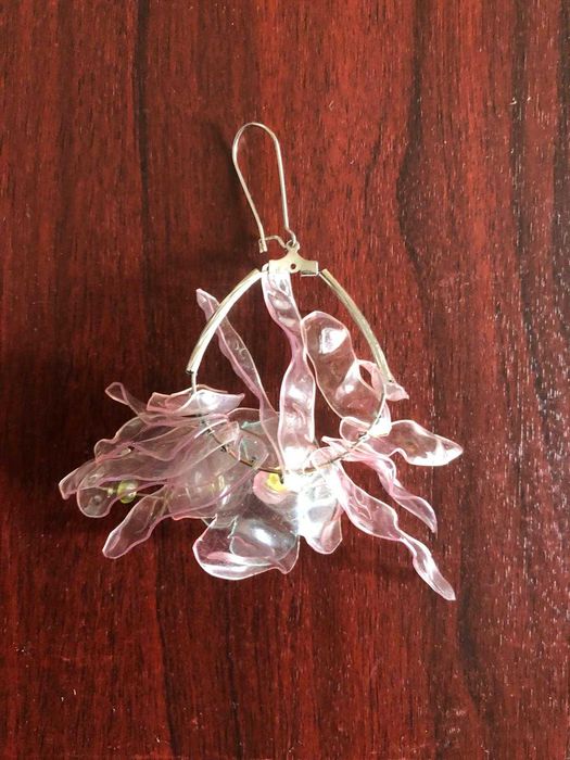 Авторски обеци Розова феерия  с цветя от рециклирана пластмаса