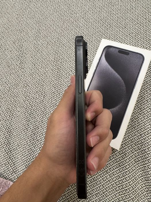 Продаю Iphone 15 pro max 256gb В идеальном состоянии