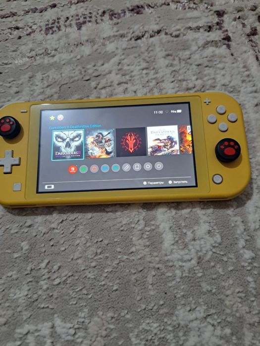 Продам Nintendo switch lite 256гб