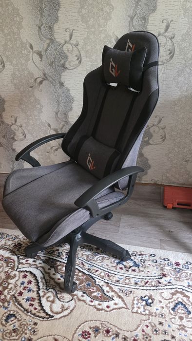 Продам игровое кресло