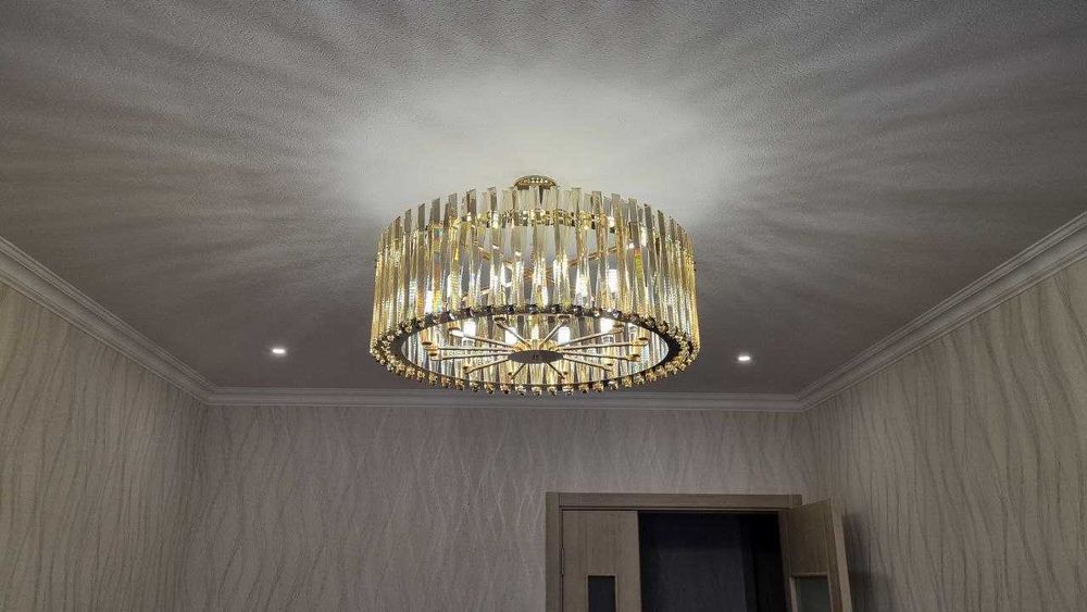 Продается люстра сотилади