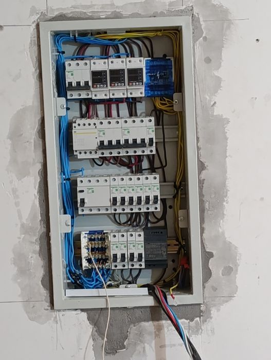 Электрик профиль