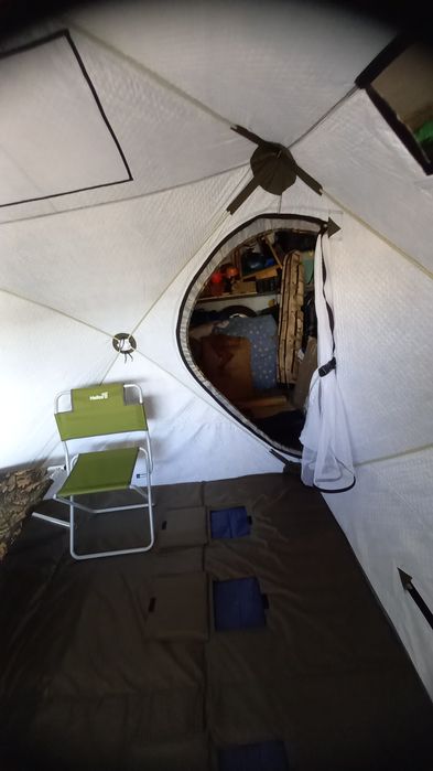 Продам палатку медведь куб4