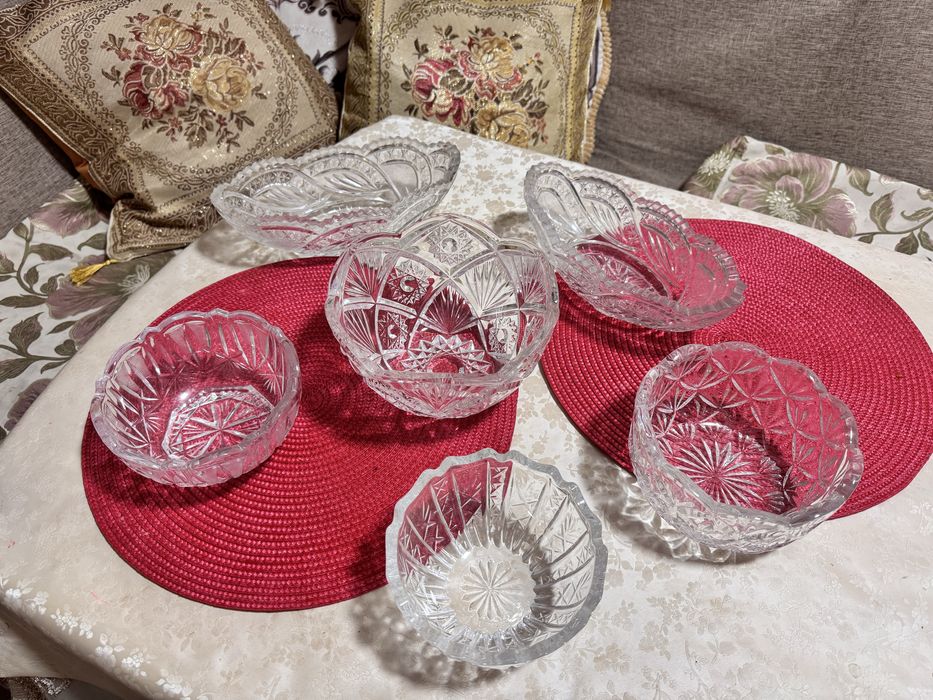 Продаю советские хрустальные вазы