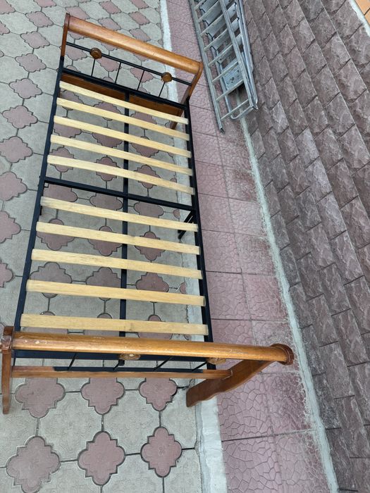 кровать одноместная
