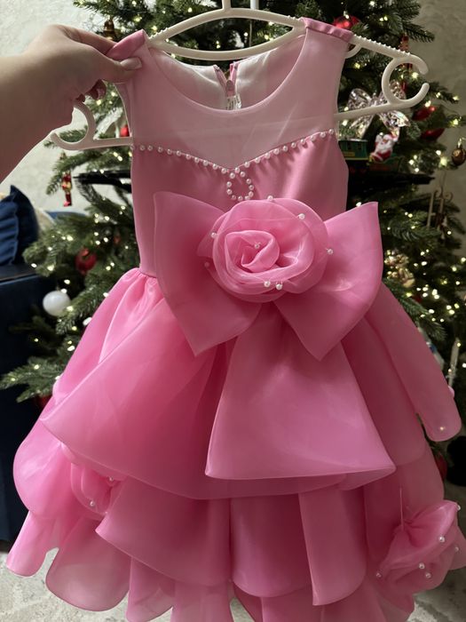 Нарядное платье для девочки