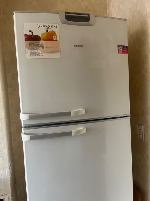 Холодильник  70 на 180bosh