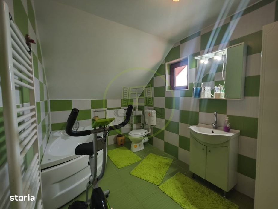 Casa 4 camere, teren 362 mp, Malu Mare