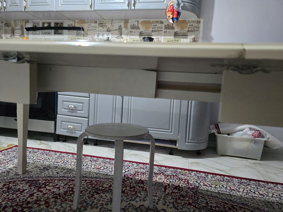 Стол в гостиную 3 метра белый