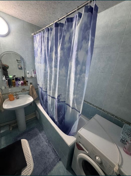 Продается уютная 3 комн. на М.Горький!!! Срочно