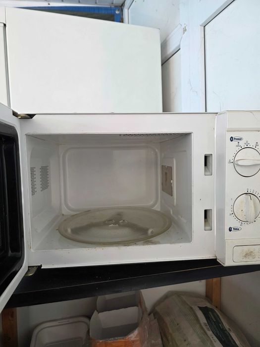 vand cuptor cu microunde sieger