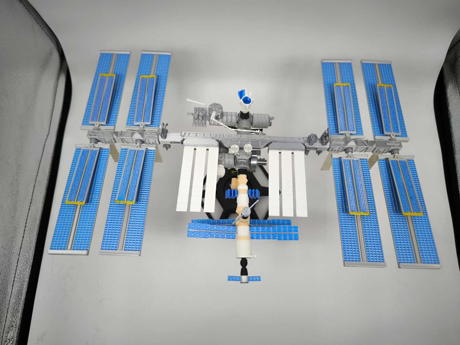Мкс,  сборная модель космической станции
