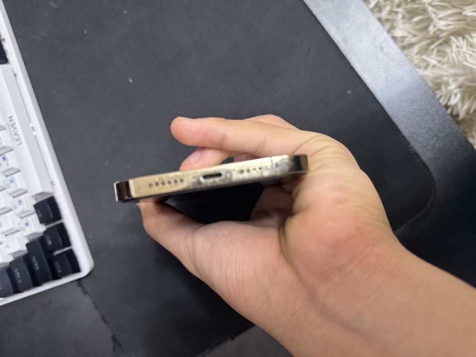 Продам  айфон 12 про макс