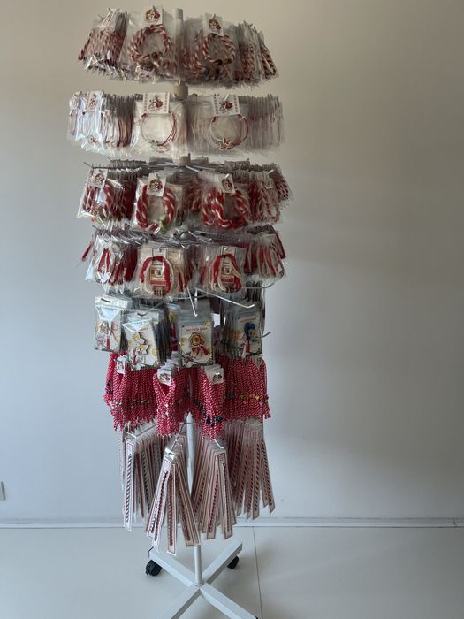 Мартеници  на стойка 1000 броя