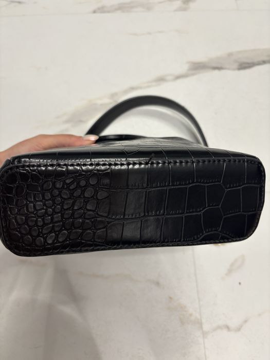 Дамска чанта guess