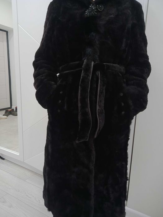 Продам Шубу мутоновую