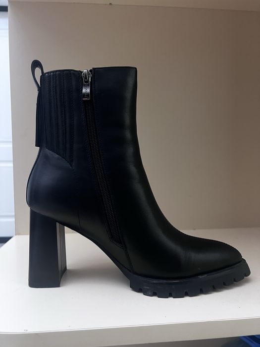 Продам женскую обувь