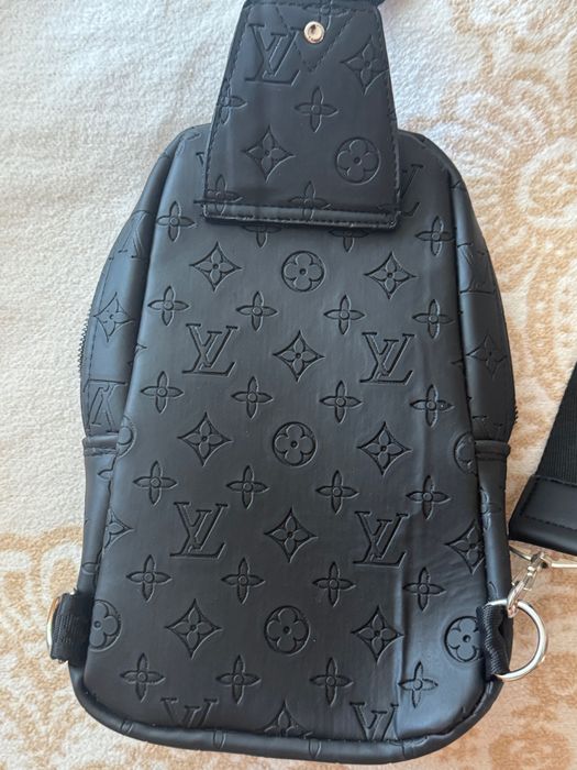 Чисто нова чанта през рамо