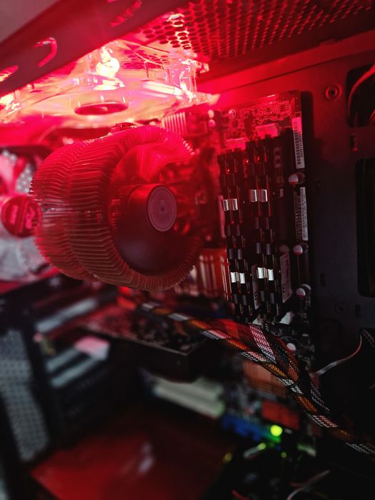 Calculator  Retro Gaming Core 2Quad Q9400 8 Gb  GTX 740 SSD 240