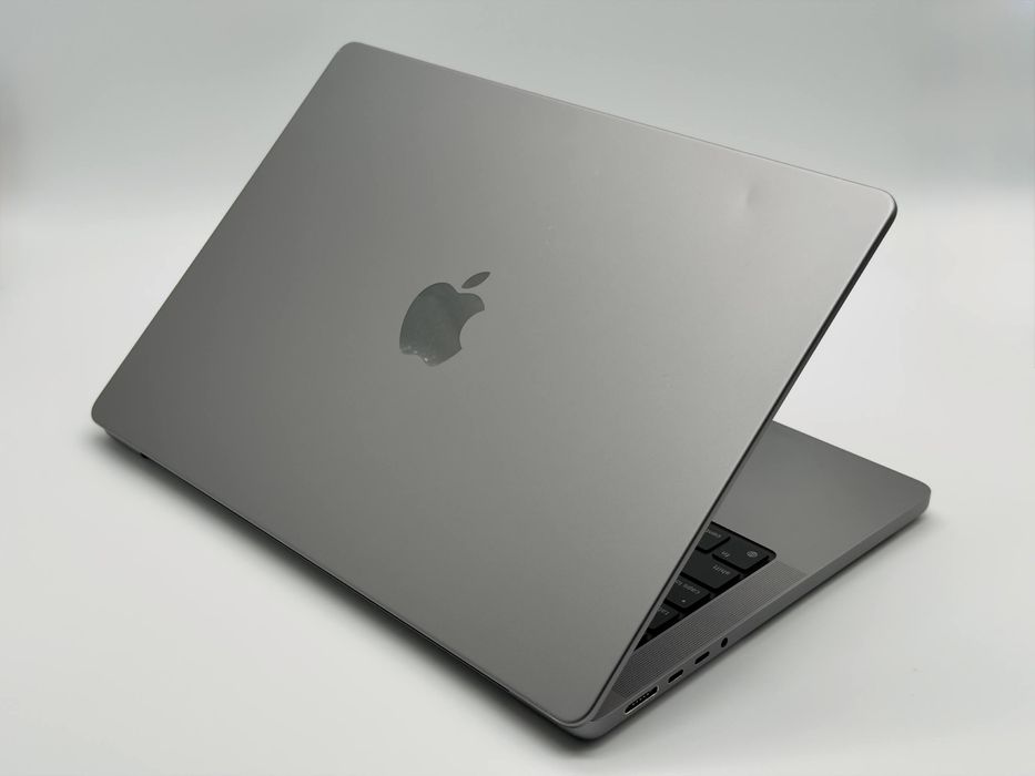 Срочно ! Macbook Pro M1 Max 32gb ozu 1tb